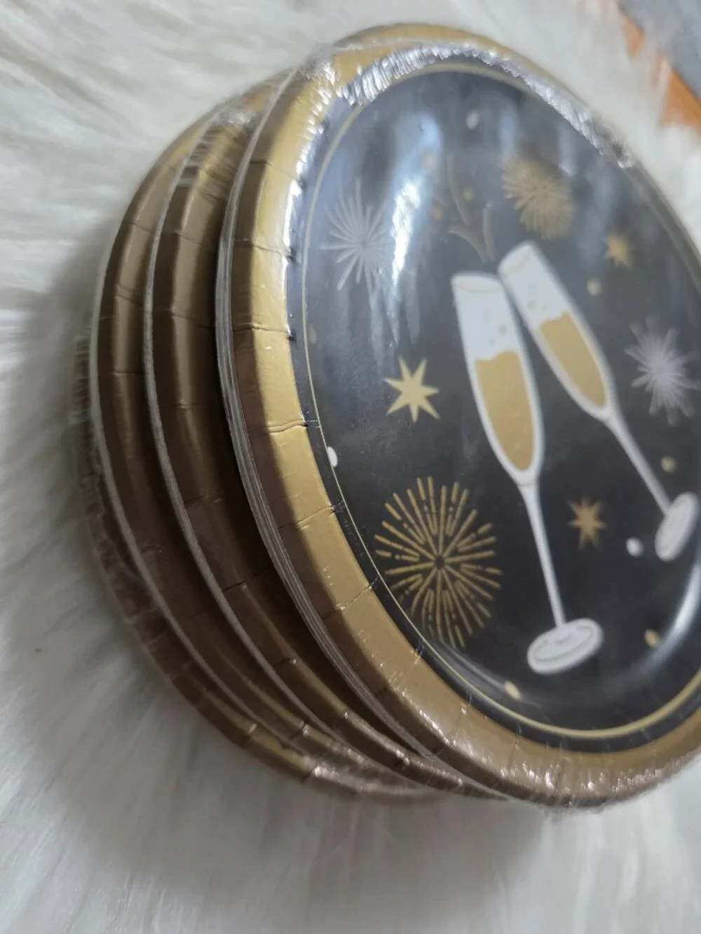 Cheers to a Happy New Year Paper Plates Set